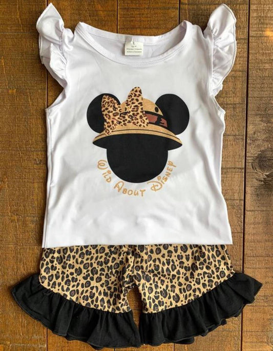 Cartoon Leopard Shorts Outfit